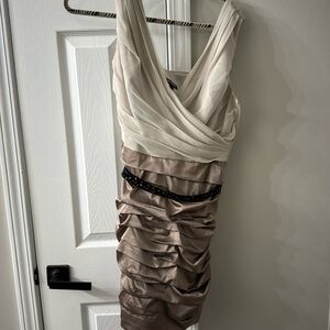 Cute short dress! The colors are amazing!